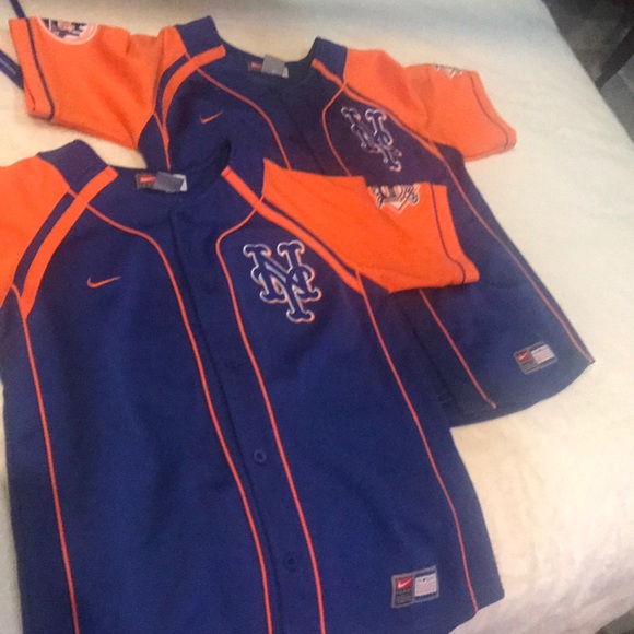 2-4-1 Mets jerseys button up’s.